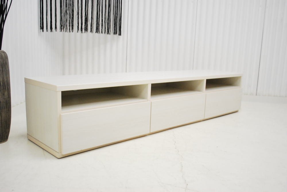 １円～アウトレット・展示品・現品限り・送料無料・北欧調モダン・１７４cm幅・テレビボード・収納・ローボード・ホワイト・リビング家具