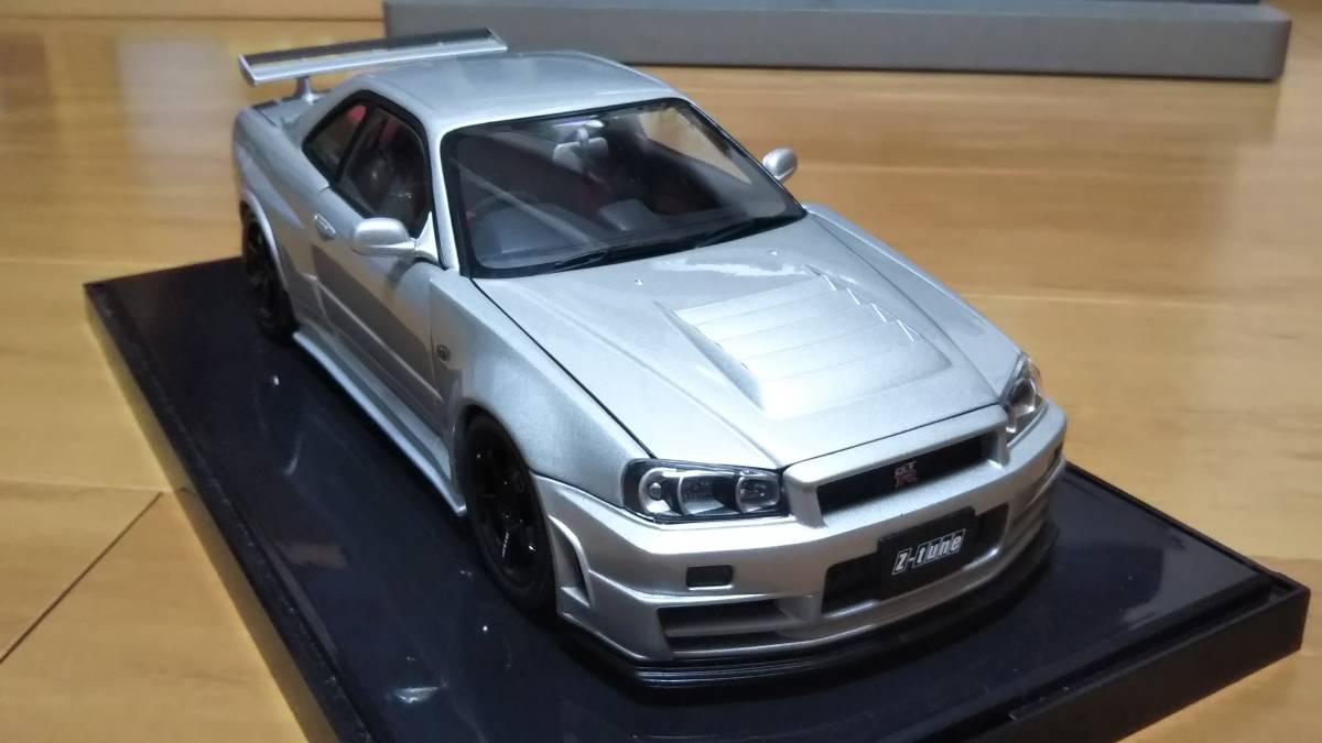 オートアート 1/18 日産スカイライン R34GT-R Zチューン ミニカー