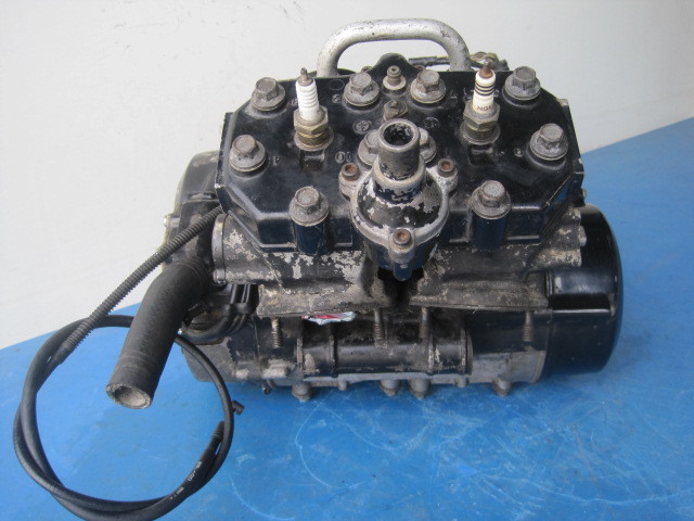 ヤマハRZ250R エンジン本体 1983年式 - RZ250R 29L バイクブロス ド