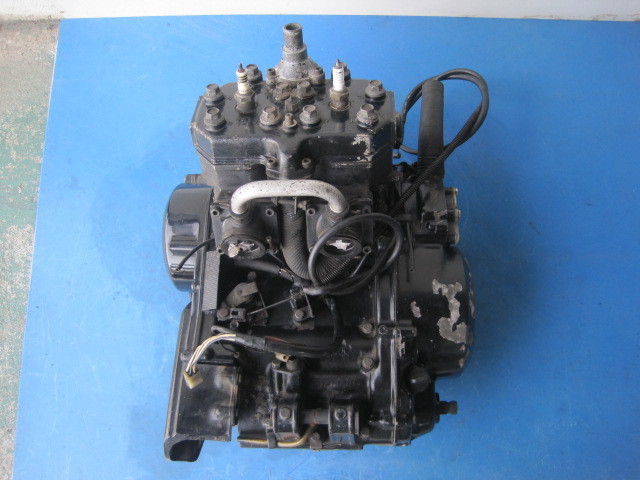 ヤマハRZ250R エンジン本体 1983年式 - RZ250R 29L バイクブロス ド