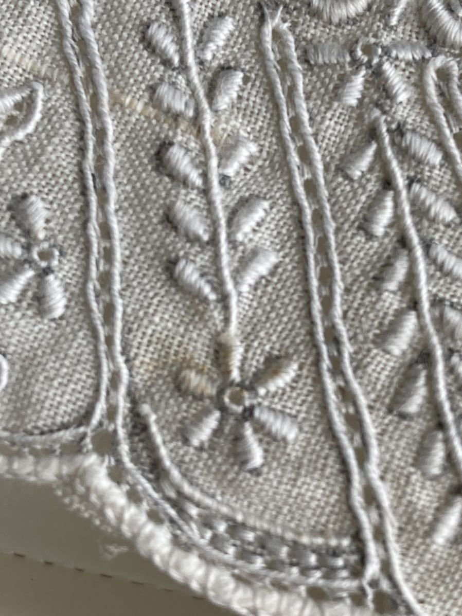 未使用 SHANTOU CHINA 白金刺繍ハンカチ スワトウ 汕頭 2つ スワトウ