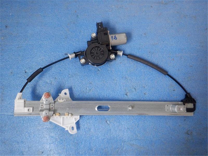 マツダ 純正 デミオ 《 DJ3FS 》 右フロントパワーウィンドウモーター P20300-23000307