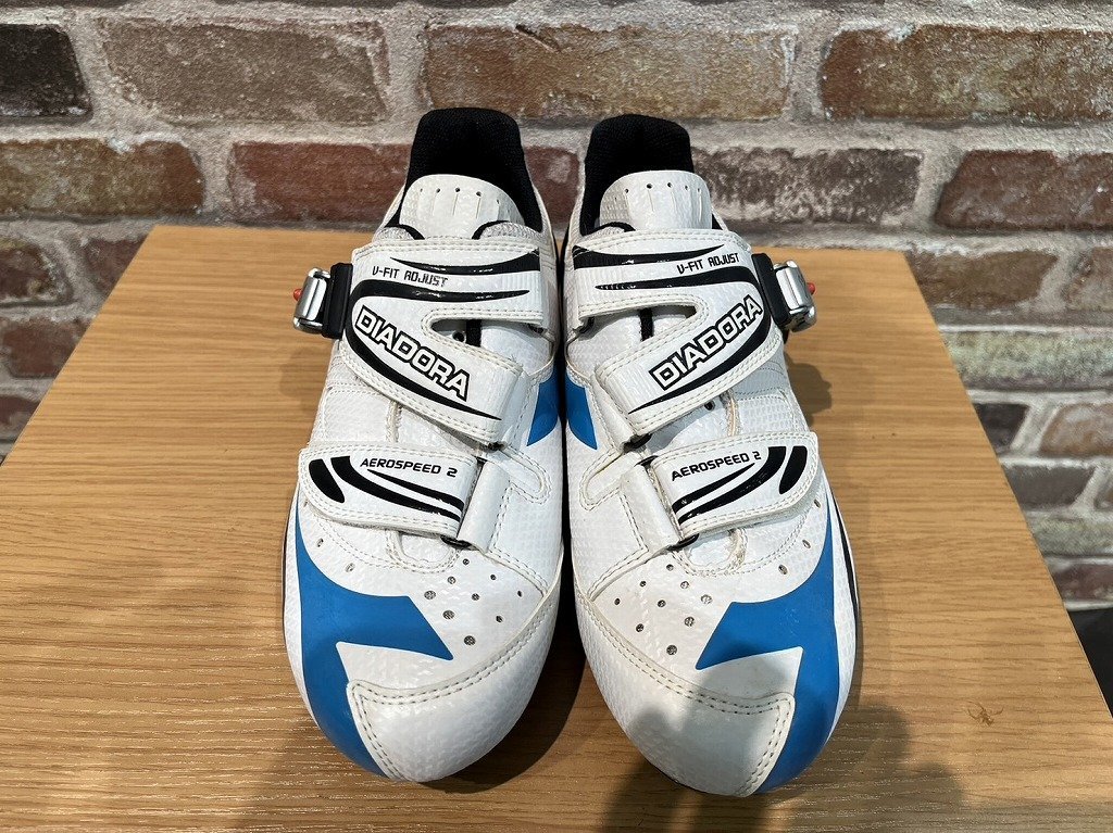 希少 未使用ディアドラ DIADORA GOLD INDOOR FLUO DIADORA（ディアドラ