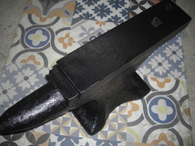 アンビル鉄の爪付　約重量２４キロ～２５キロ　長期保存品です_10