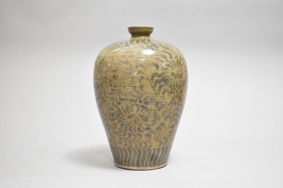 鉄絵 絵高麗　高麗青磁 花草紋 梅瓶　朝鮮 高麗 李朝 花瓶 骨董品 時代品 英】1897 時代 高麗青磁梅瓶 H27.8cm 中国美術 朝鮮 韓国 高麗 李朝