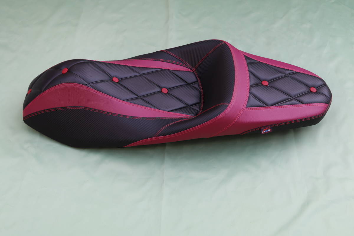 PCX160 PCX150 PCX125　NOI WATDAN（ノイワットダン）ローダウン 段付きツートンカラーシート!!