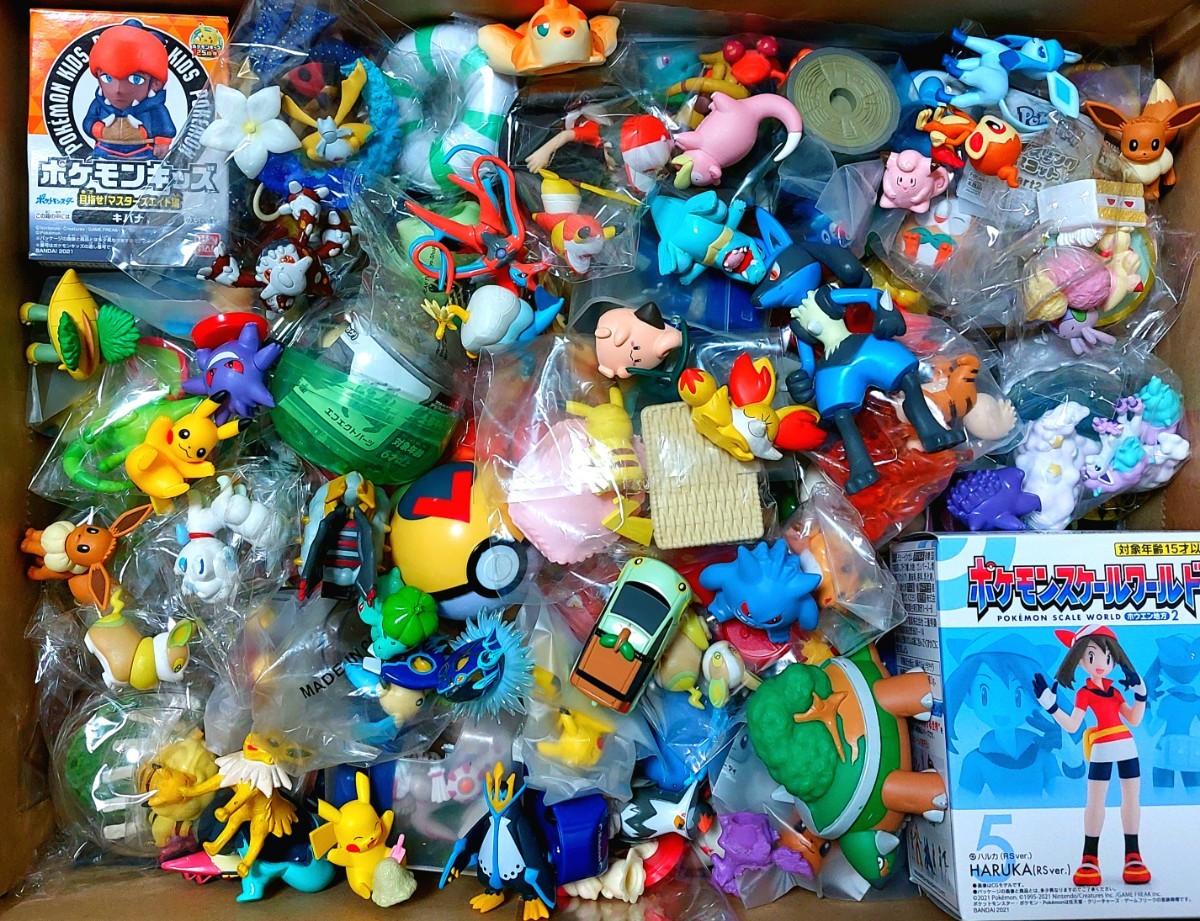 ②☆大量!処分!新旧ポケモン ガチャ 食玩 フィギュア グッズ 大量 