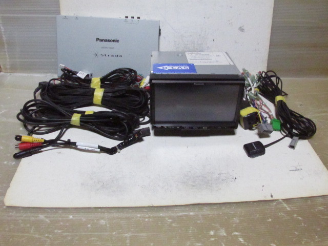 パナ CN-HDS700 2016年地図 動作OK 本体のみ 画面点傷あり ☆中古
