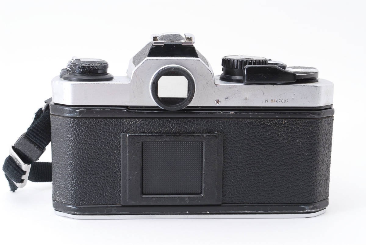 ★☆【注目品！】 #1874143 Nikon ニコン NEW FM2 フィルムカメラ + Zoom-NIKKOR 35-70mm 1:3.3-4.5☆★