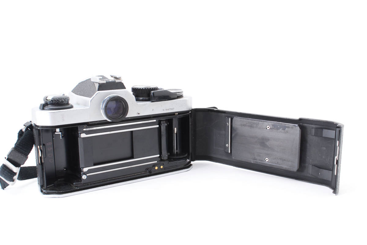 ★☆【注目品！】 #1874143 Nikon ニコン NEW FM2 フィルムカメラ + Zoom-NIKKOR 35-70mm 1:3.3-4.5☆★