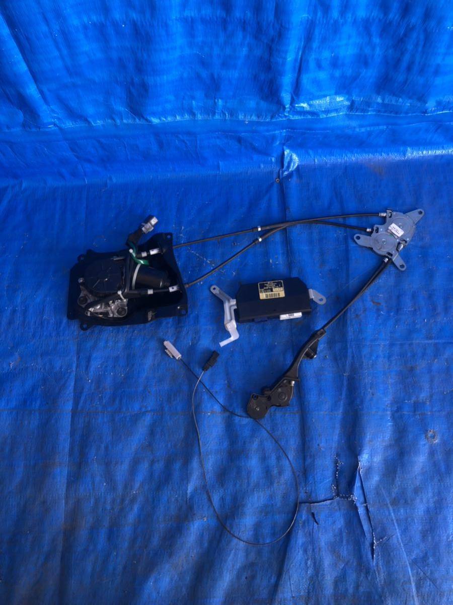 AZR60 /AZR65/H18年/右　オートパワースライドドアモーター/コントロールユニット付き