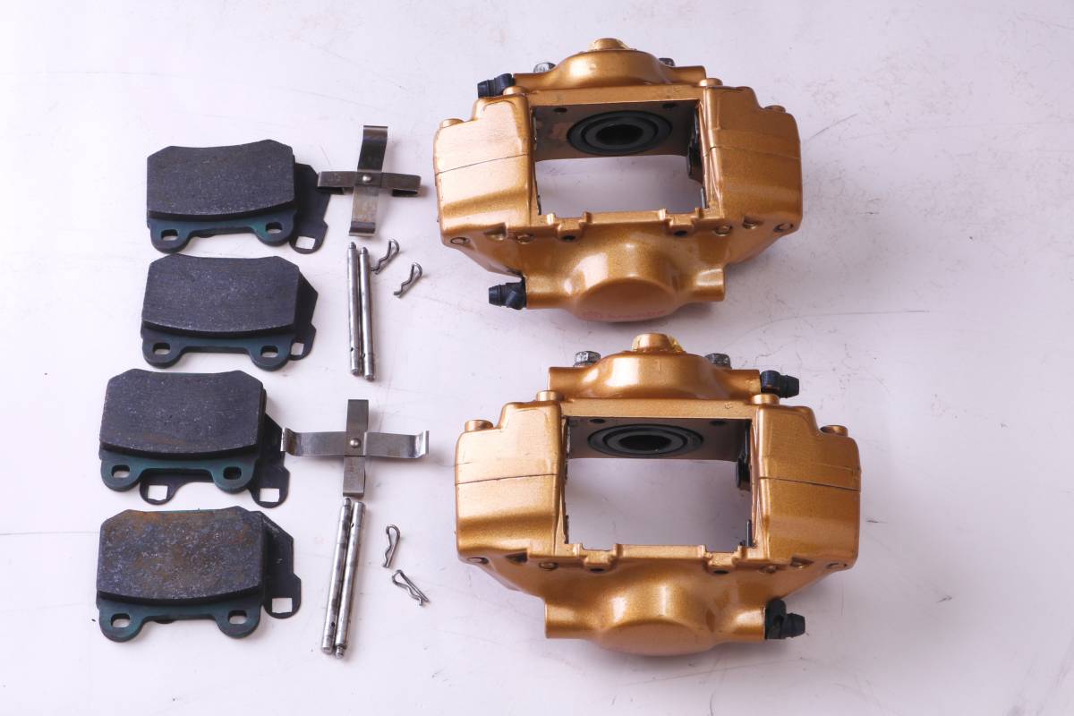 スカイラインGT-R BNR34　ブレンボ リアキャリパー 後期