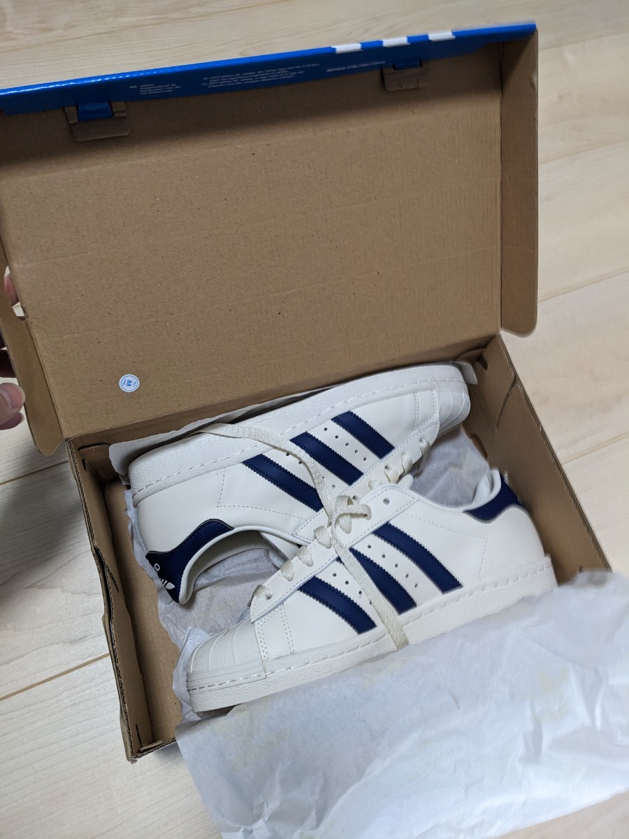 アディダススーパースターsuperstar 82 モデル 25.5センチ 紺色ライン 定価16000 程度