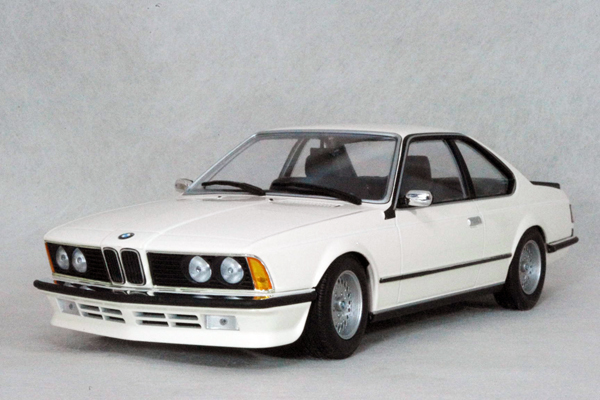 本物保証，高品質】 ○ 1/18 BMW 〓 635 ( E24 ) CSi / 1982 ホワイト