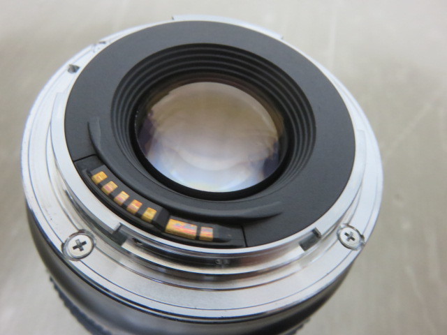 809☆Canon レンズ まとめ EF 28mm 1:1.8/EF 85mm 1:1.8 ジャンク扱 1円～
