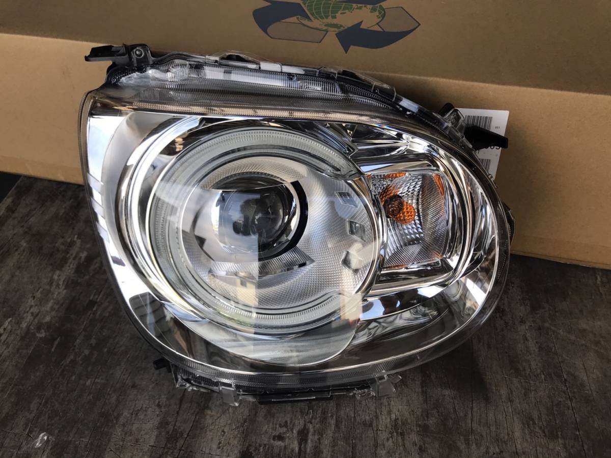 美品　LA800S　LA810Sムーヴ キャンバス純正LED　右ヘッドライト　ASSY KOITO 100-69038