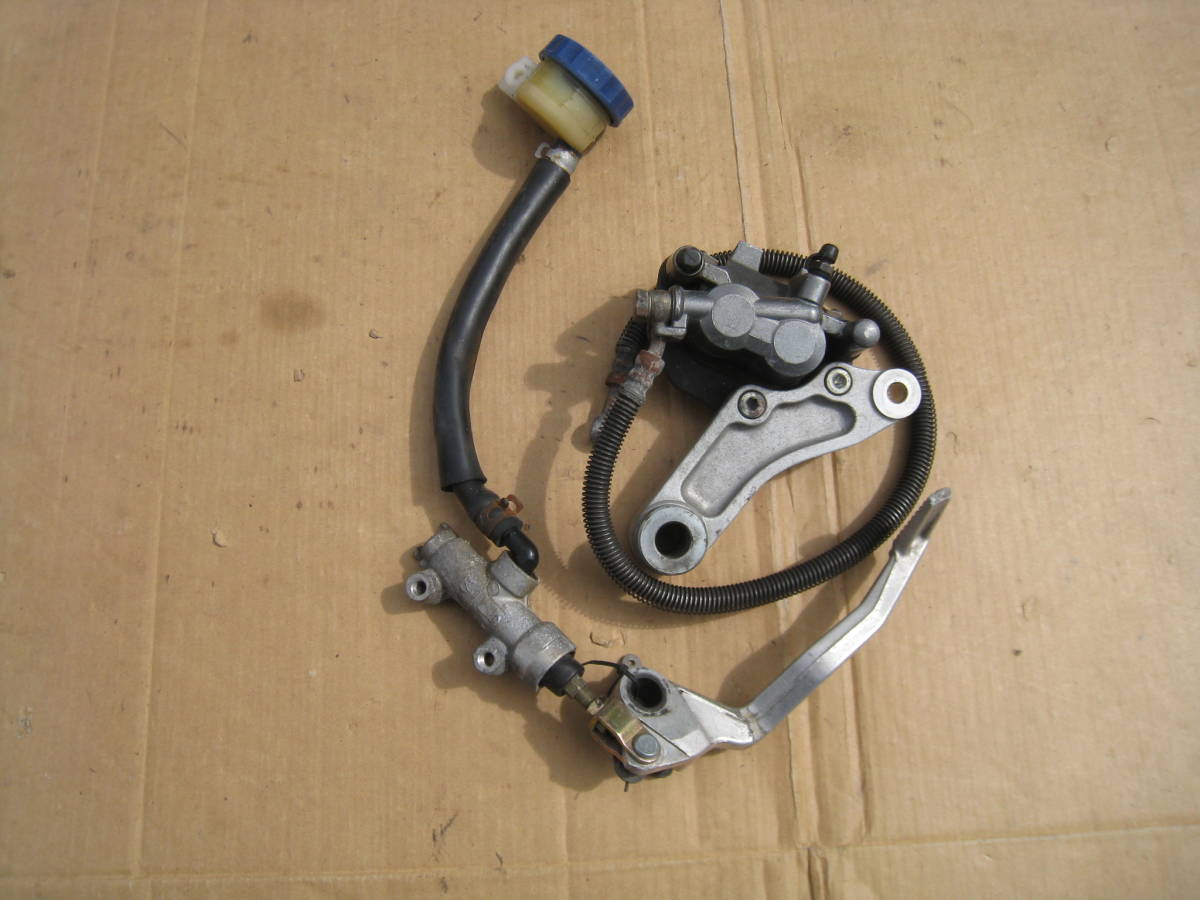 ゼファー400？ リアブレーキキャリパー マスター付き ブレーキ