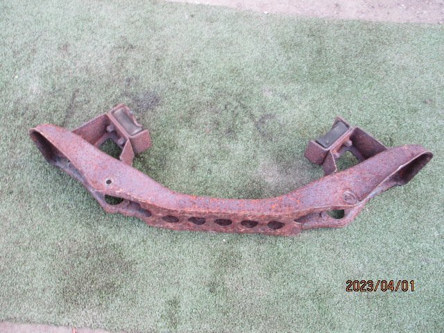 (0130)GC10 ハコスカ スカイライン フロントメンバー エンジンメンバー