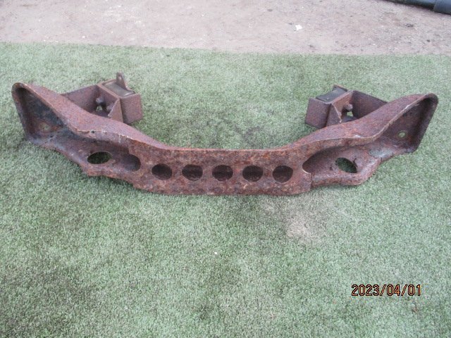 (0130)GC10 ハコスカ スカイライン フロントメンバー エンジンメンバー