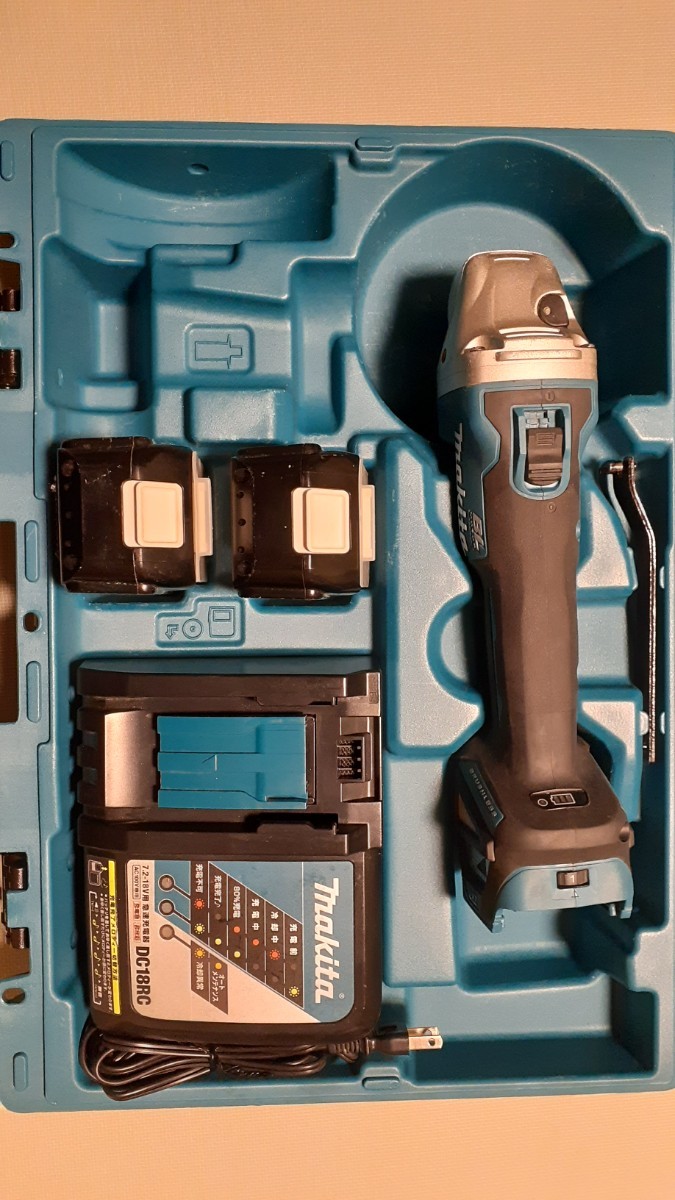 マキタ充電式グラインダー18V　中古品