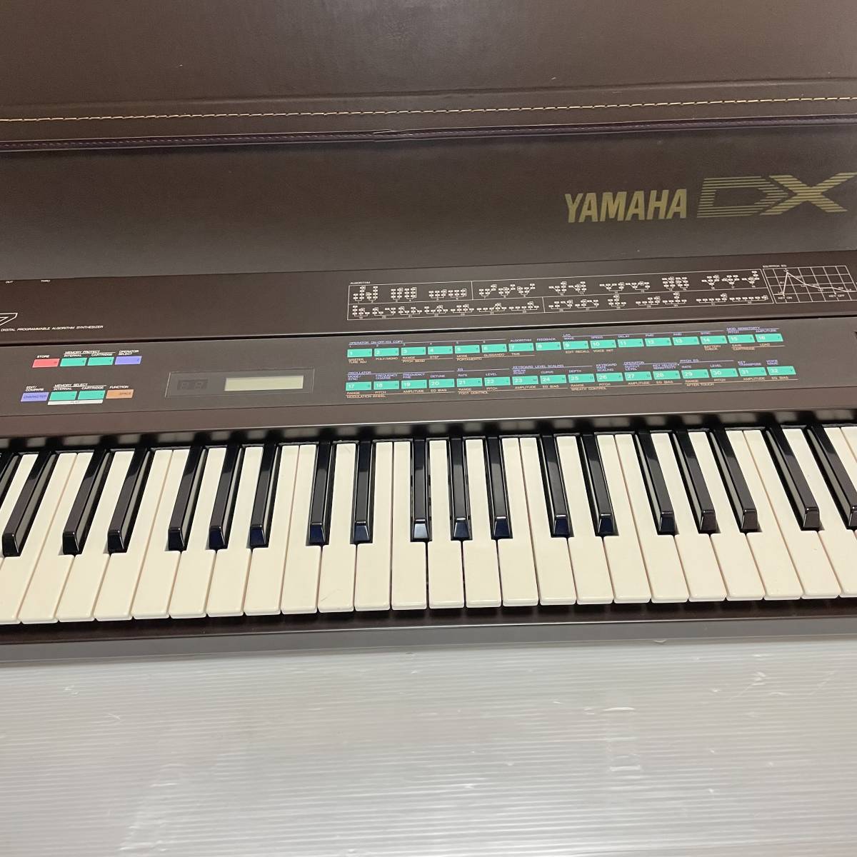 YAMAHA DX7ⅡFD ヤマハ シンセサイザーケース付