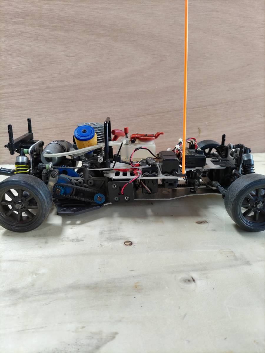 ラジコン　エンジンバギーカー　中古品 ラジコンエンジンカージャンク エンジンカー ラジコン ジャンク