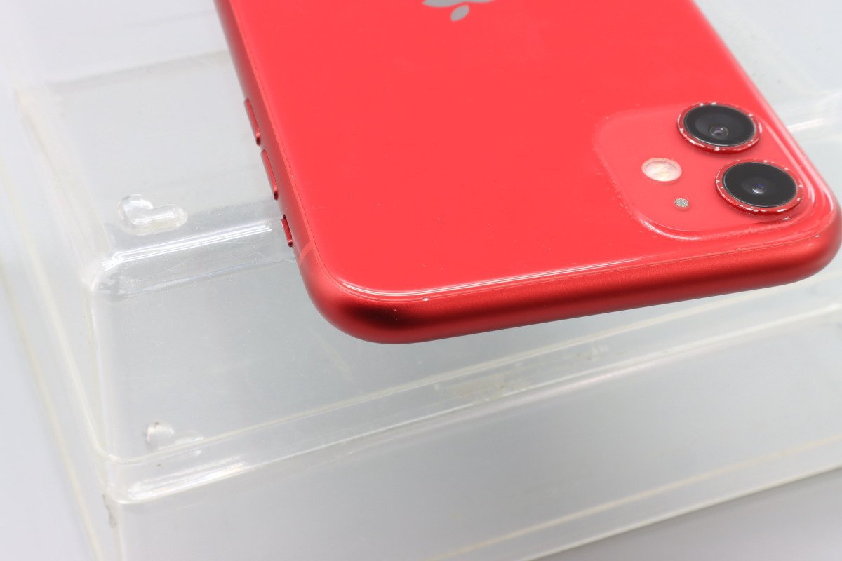 Apple iPhone11 128GB (PRODUCT)RED A2221 MWM32J/A バッテリ79% □SIM