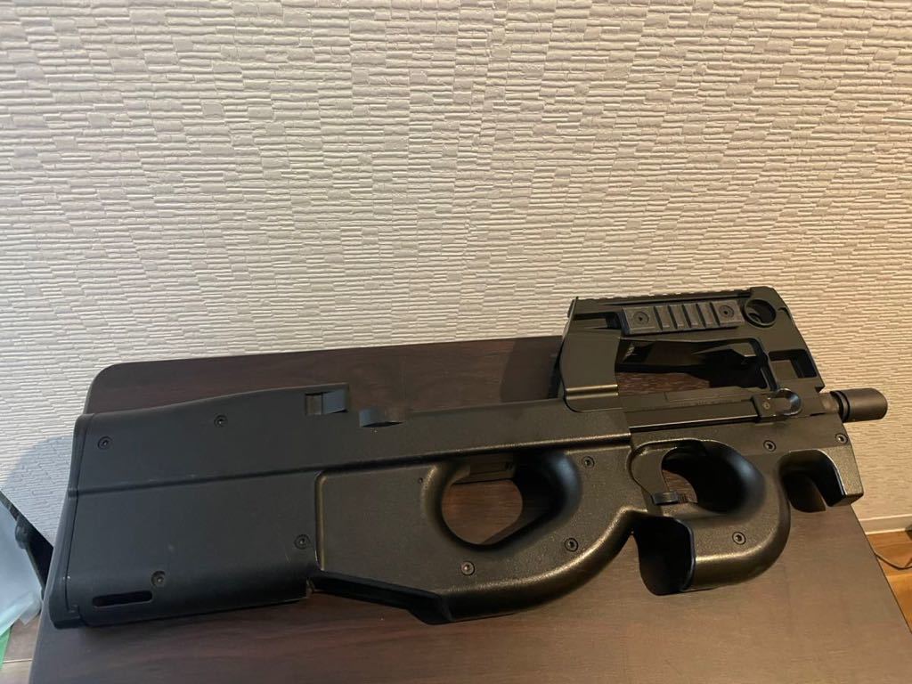 東京マルイ P90プラス 超静音カスタム 初速変更可84〜94 東京マルイ P90プラス 超静音カスタム 初速変更可84〜94 東京