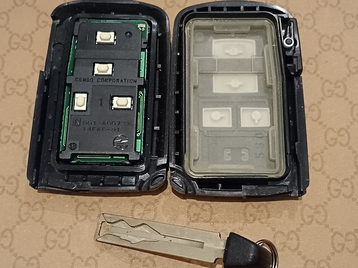 トヨタ ノア ヴォクシー 純正 スマートキー 4ボタン NHP170 80系