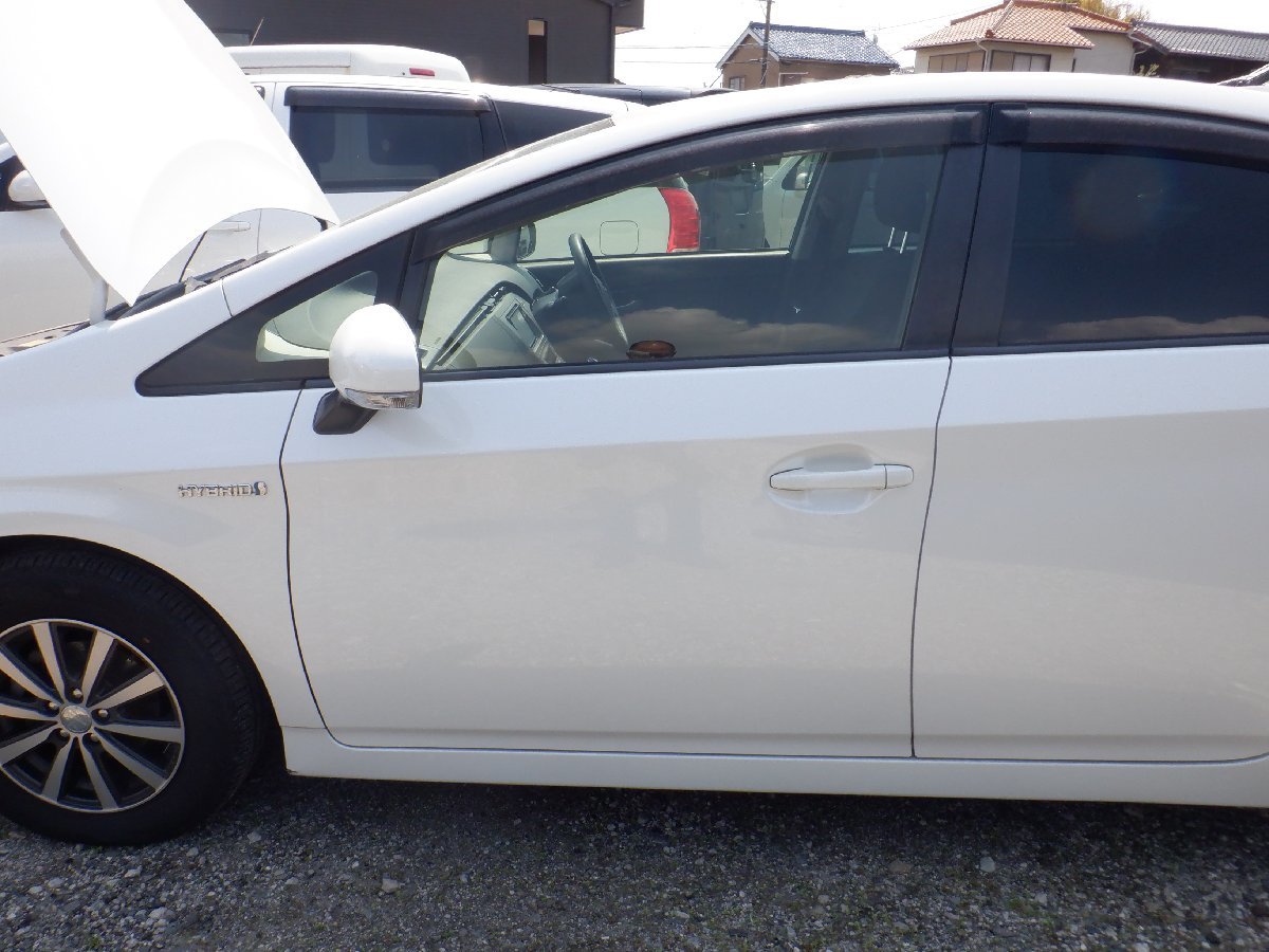 プリウス ZVW30 後期 070 純正 フロントドア左 助手席側 管理番号 