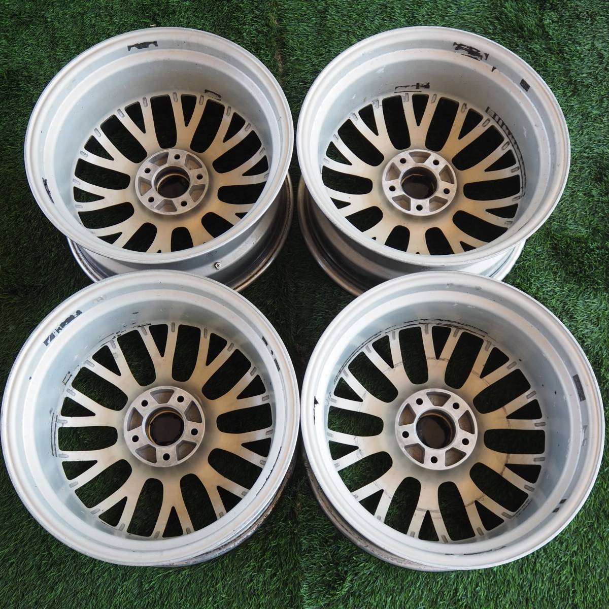 MANARAY(マナレイ) SPORT VERTEC VR5 ゴールド色 前：18×8.5J 後：18 