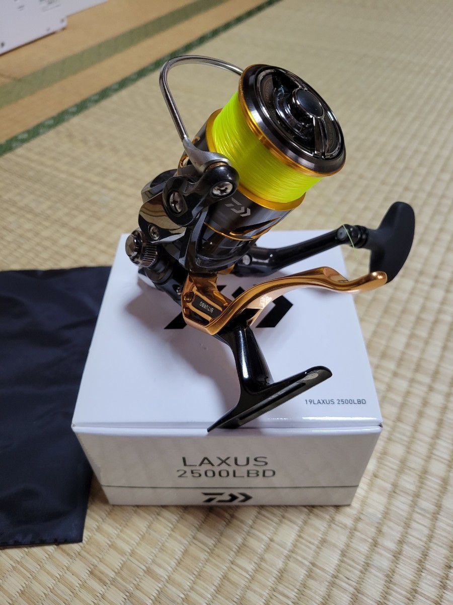 DAIWA LAXUS 3000LBDスピニングリール ブラック/ゴールド