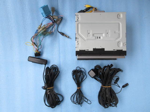 eB7183 パイオニア カロッツェリア AVIC-MRZ77 メモリーナビ 中古