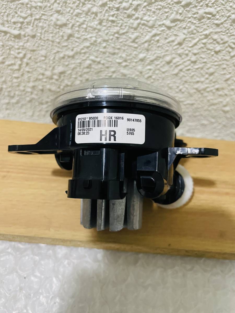 LA650S LA660S タントカスタム LED 右フォグランプ 81210-B5030 【公式