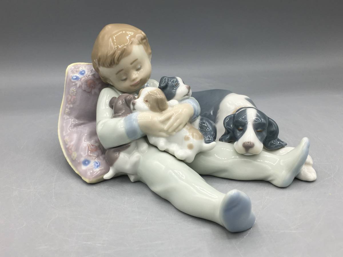 リヤドロ みんなおねんね 男の子 犬 フィギュリン スペイン製 陶器