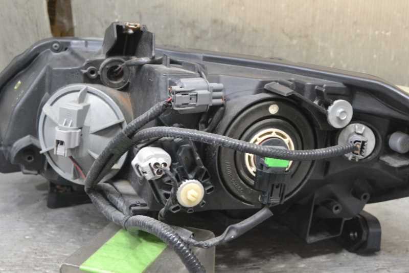 CR-Z 前期(ZF1) 純正 コイト 破損無 取付OK 動作保証 右 ヘッドライト