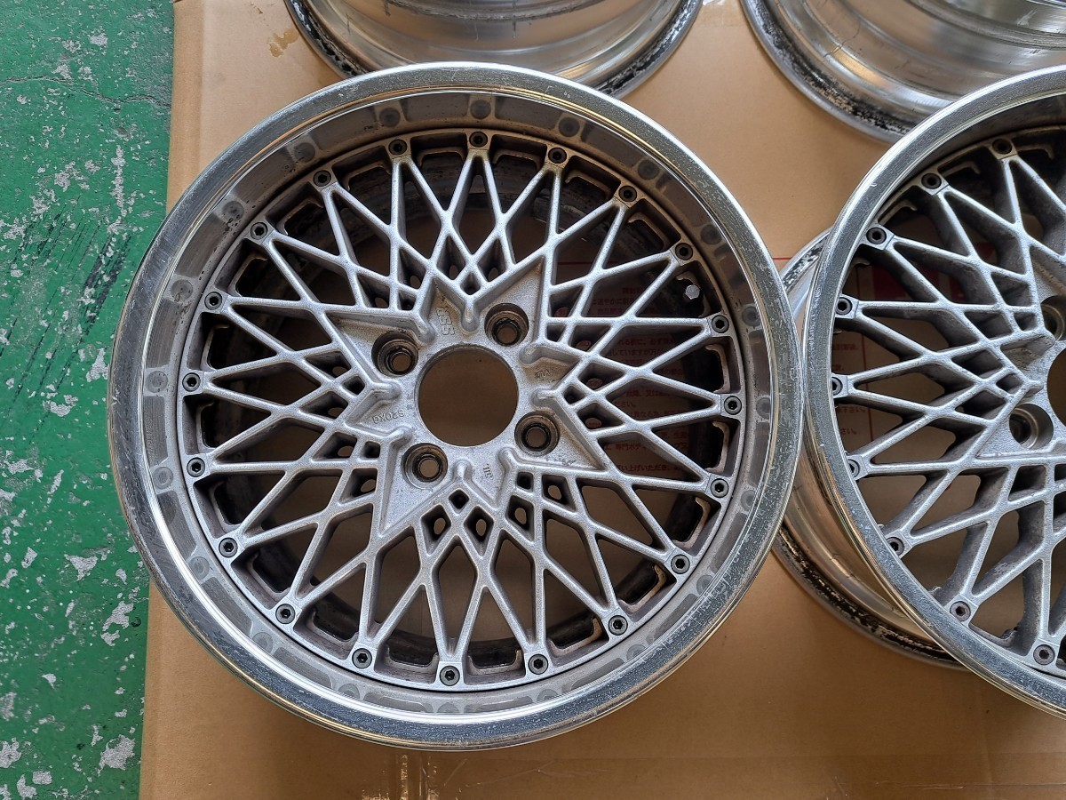 SSR メッシュ 16インチ 8J +27 PCD114.3 4穴 4本 フォーミュラー