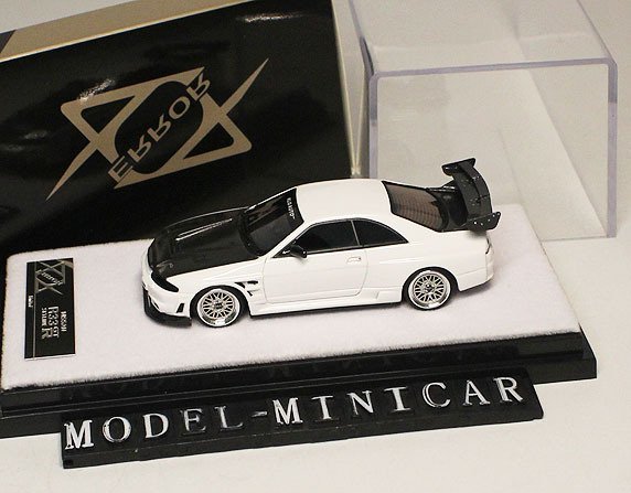 ▲超絶版！限定品！404ERROR 1/64 マインズ 日産 スカイライン GT-R R33 白 ミニカー 自動車