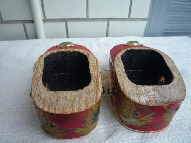 ぽっくり（おこぼ） 七五三 朱塗りに鶴の蒔絵 台は本畳み ぽっくり（おこ