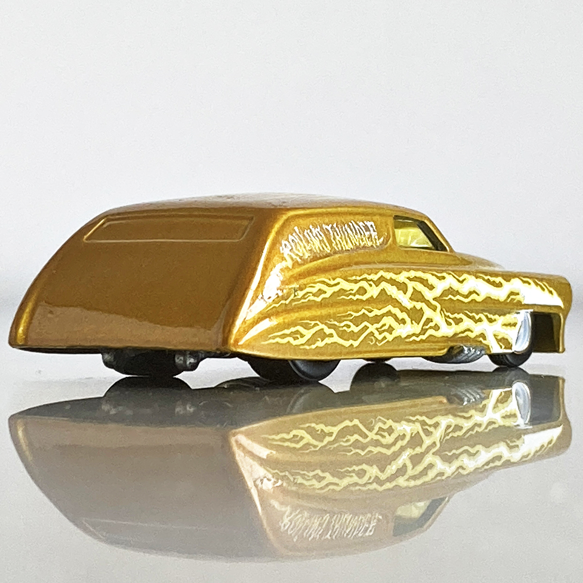 1/64 ホットウィール ローリング サンダー マーキュリー ファニーカー 