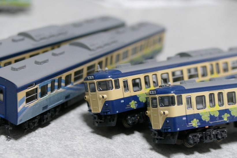 113系2000番台　KATO マリ117編成　千葉デスティネーションキャンペーンラッピング　横須賀色　内房線　外房線　115系　183系　0430