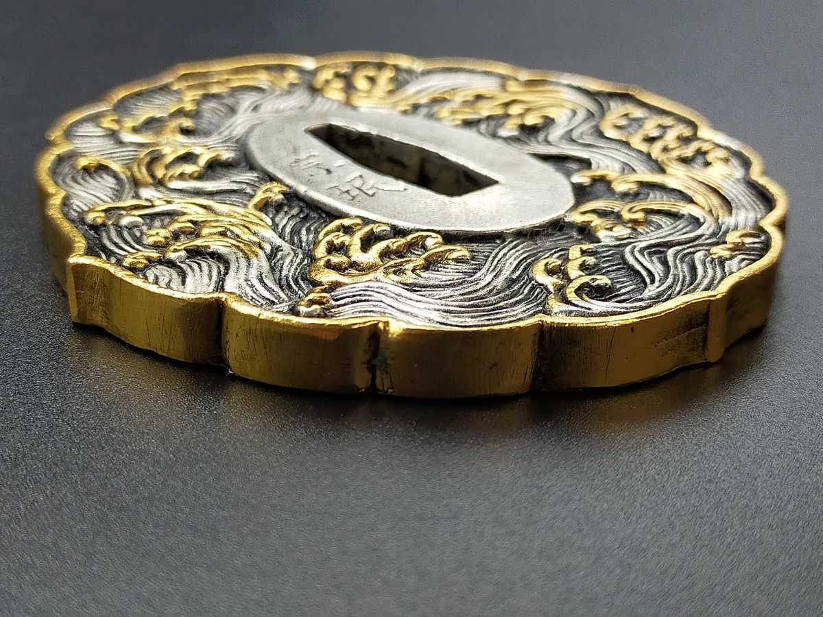 XG93 日本刀装具 刀鍔 龍の図 銅地 細工 絵金銀 刀剣美術 武道具 XG93