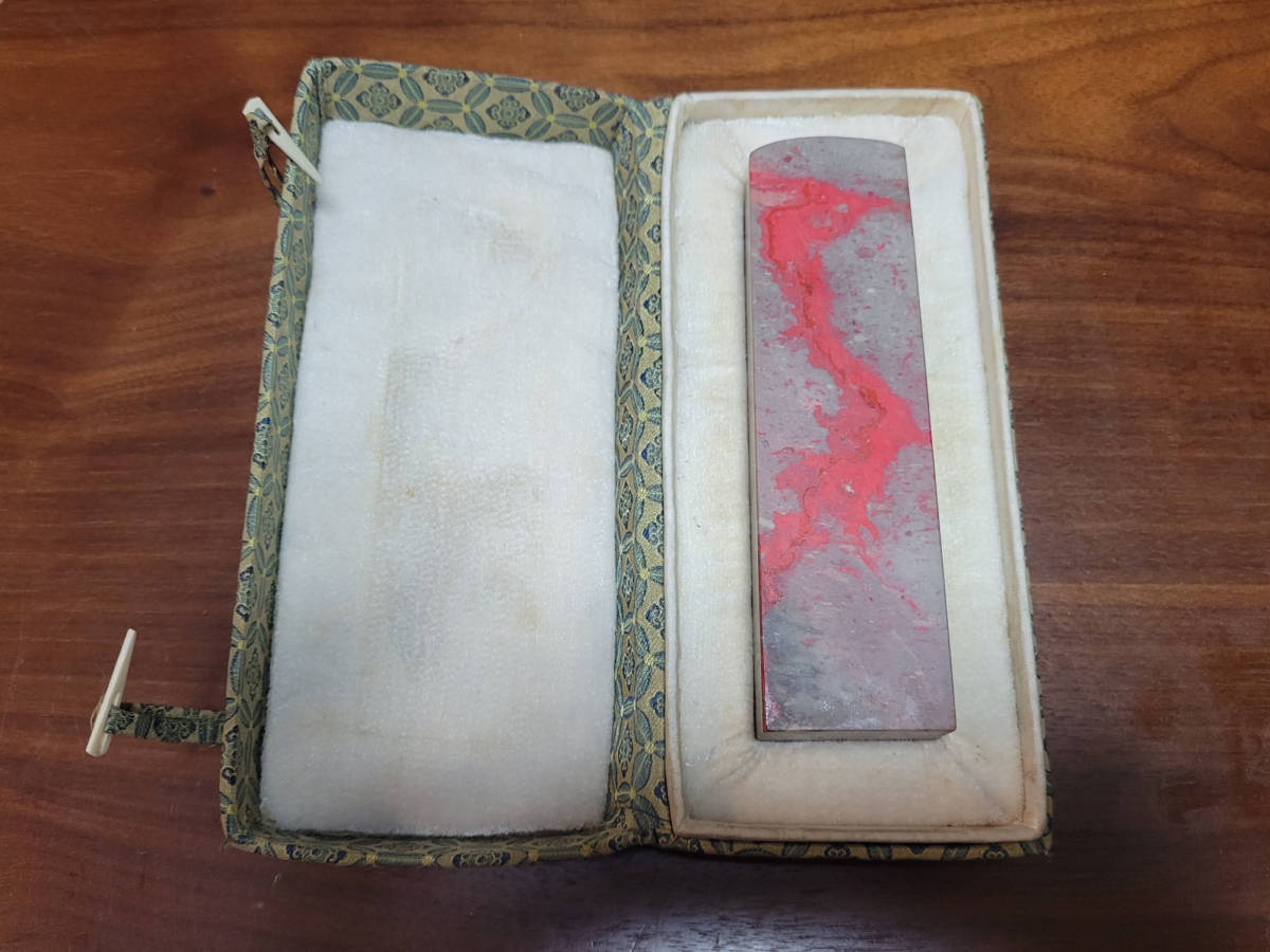 印材　鶏血石　角形　40×40×151mm 673g　篆刻　中国美術　検)田黄 寿石