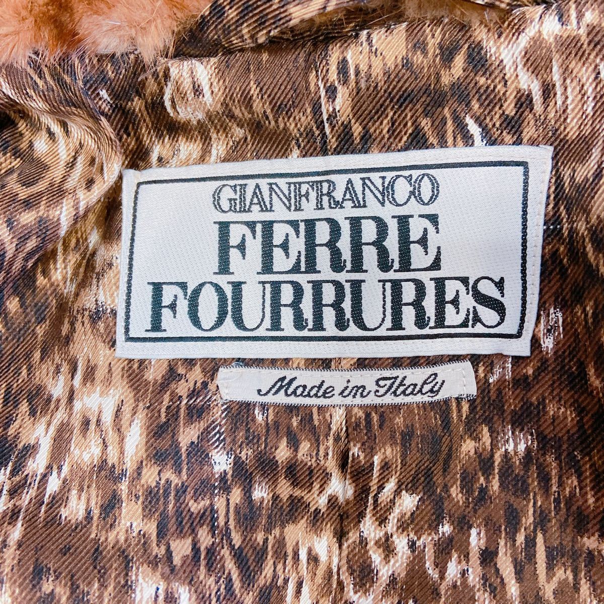 4A37 GIANFRANCO FERRE FOURRURES ジャンフランコフィレ 毛皮コート 
