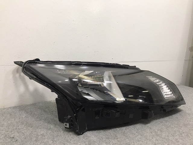 日産 ノート SNE13 現行 ヘッドランプ 右 ヘッドライト 送料込み 即決