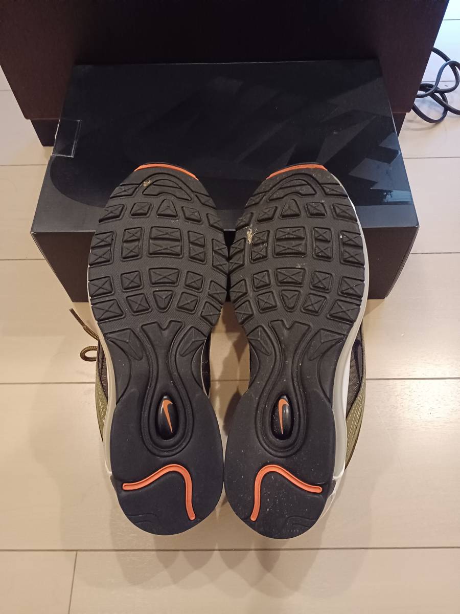ナイキ アンディフィーテッド NIKE 0 × AIR MAX エアマックス97 オリーブ ×UNDEFEATED OLIVE UNDEFEATED ほぼ未 OLIVEの所有者レビュー360度 エア ⁄