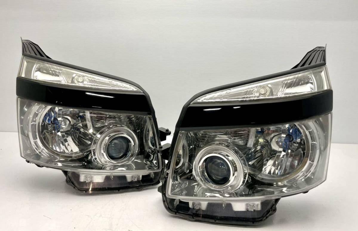 美品 70/75 ヴォクシー VOXY 前期 ZRR70 ZRR75 バラスト付き ヘッド