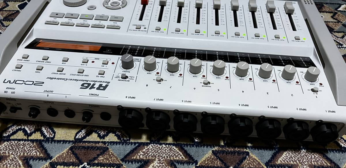 ZOOM R16 ZOOM R-16 ジャンク品 オーディオインターフェース・MTR ZOOM