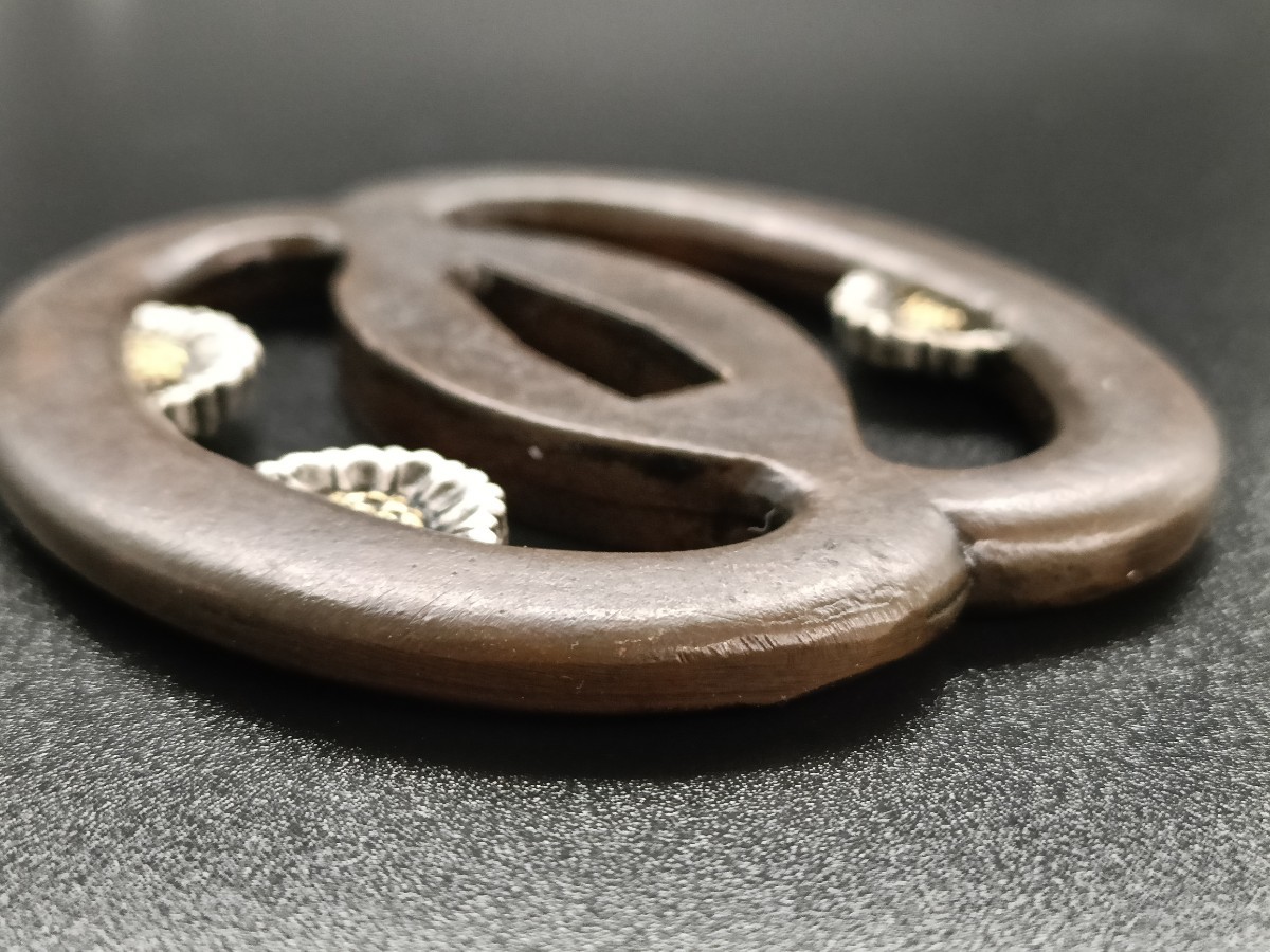 XG148 日本刀装具 81749 日本刀装具 刀鍔 花の図 銅地 細工