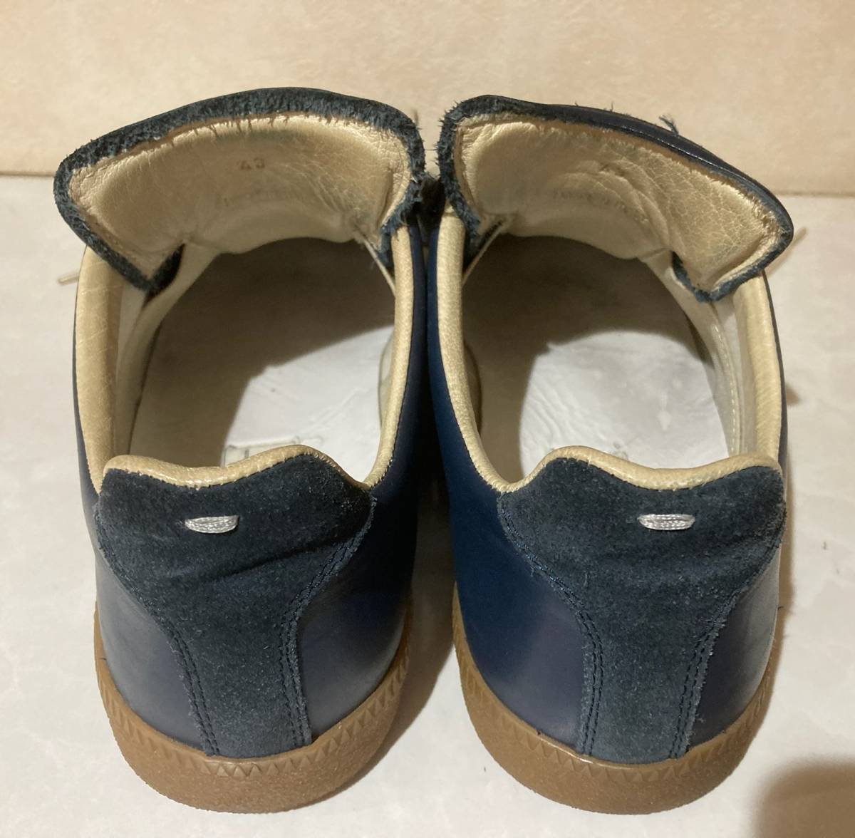 希少43 メゾンマルジェラ ジャーマントレーナー パテント 濃茶【訳あり格安】 マルジェラ ジャーマントレーナー Maison Margiela 43 ネイビー 【公式
